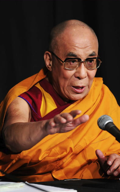 Il a des paroles maladroites