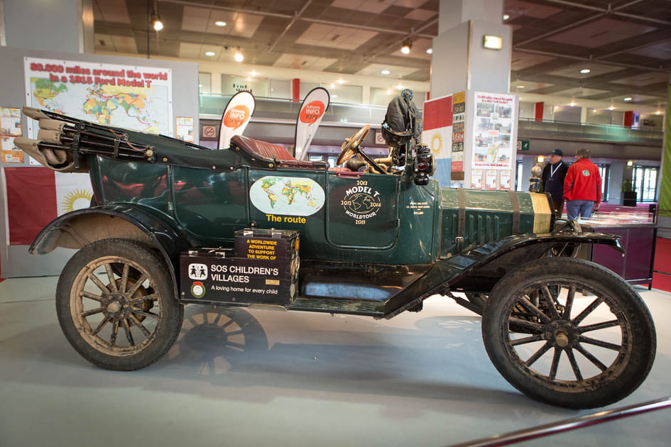 Une Ford T de 100 ans