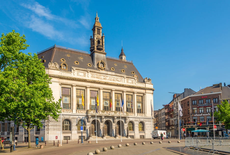 Charleroi et son beffroi