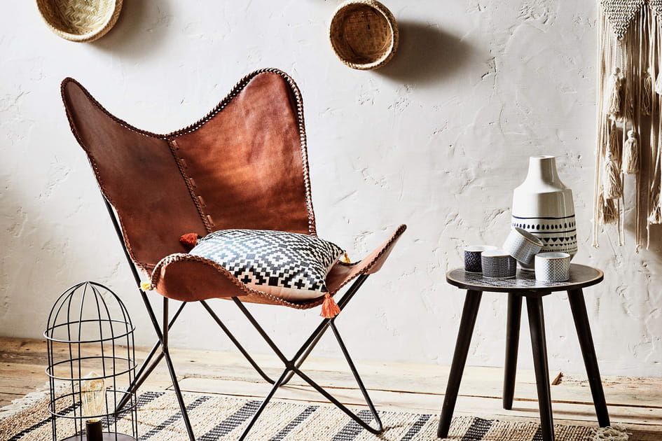 Un fauteuil en cuir confortable