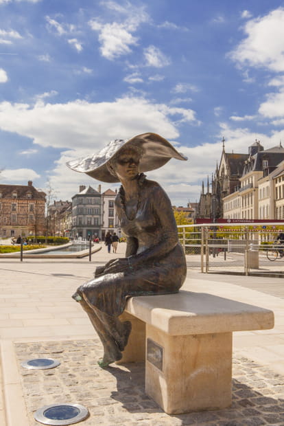 Lili ou La Dame au chapeau