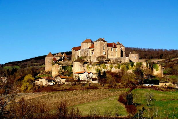 Berzé-le-Châtel