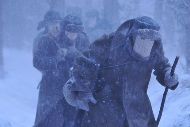 La dure traversée d'immensitées glacées