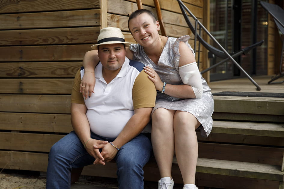 Valentin (L'Amour est dans le pr&eacute; 2024) soutient toujours Flavie dans la maladie