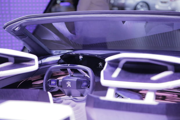 Des écrans tactiles partout