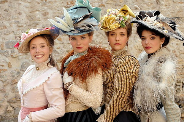 La Maison Tellier : les filles à la messe