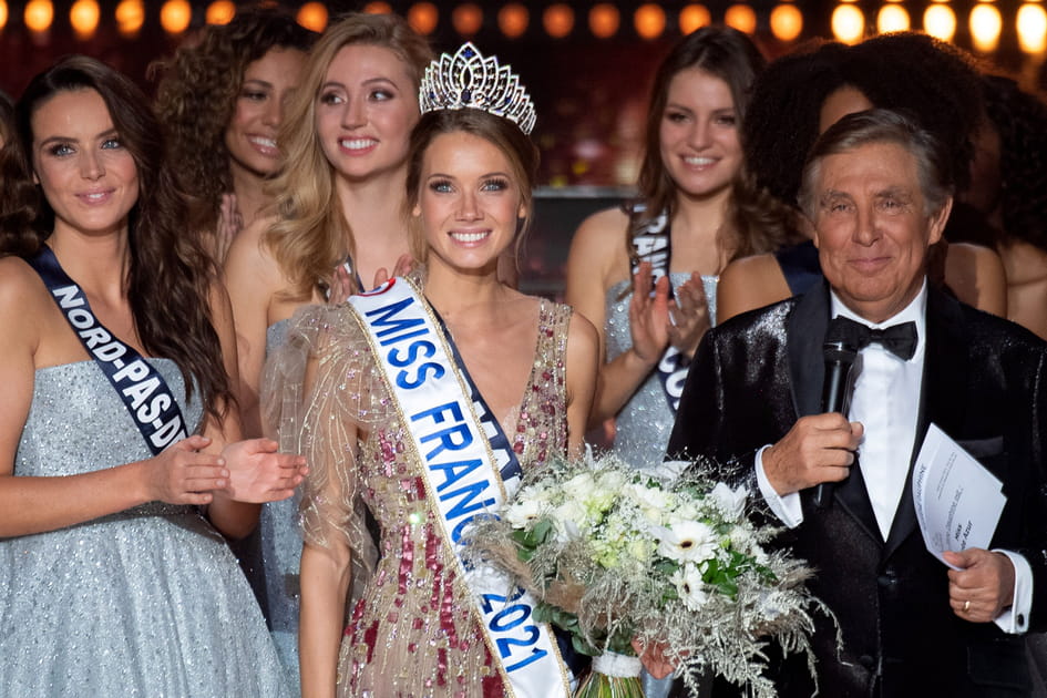Amandine Petit, un an de r&egrave;gne Miss France en images