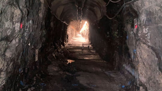 Aucun humain ne pourra p&eacute;n&eacute;trer dans cet endroit pendant 100&nbsp;000&nbsp;ans, c'est la loi