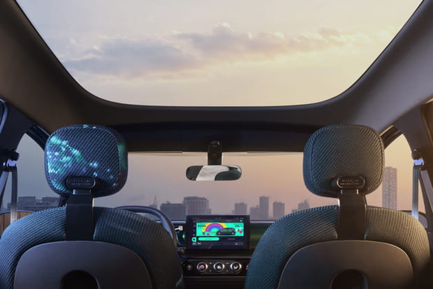 Twingo E Tech : un grand toit panoramique qui ne restera sans doute pas...