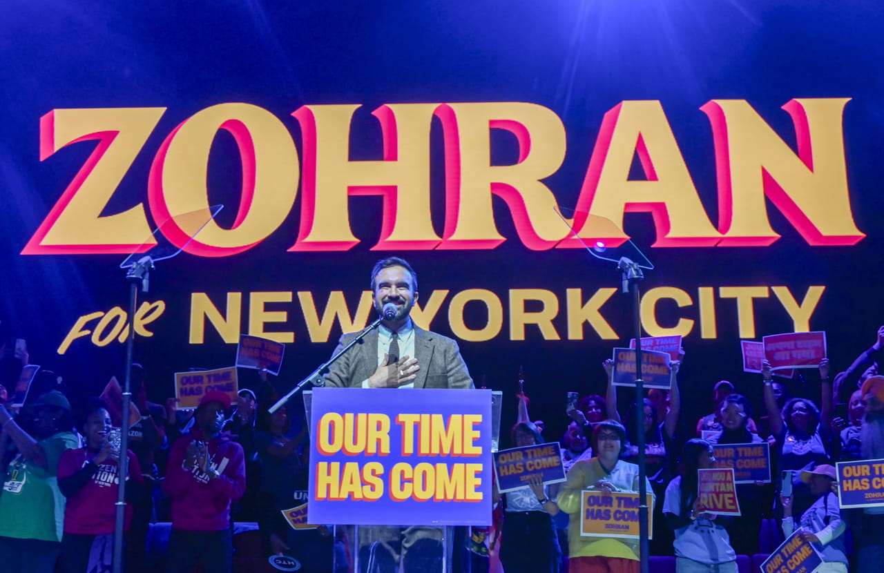 "Montez le son, Donald Trump !" Mamdani fait un discours de victoire très osé, le président et les républicains lui répondent