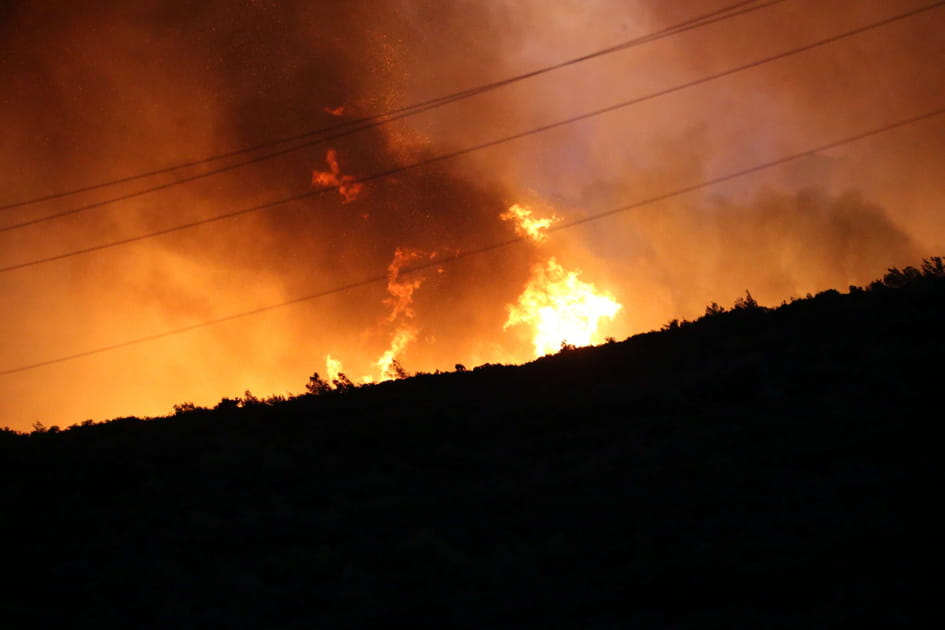 Importants incendies pr&egrave;s d'Ath&egrave;nes