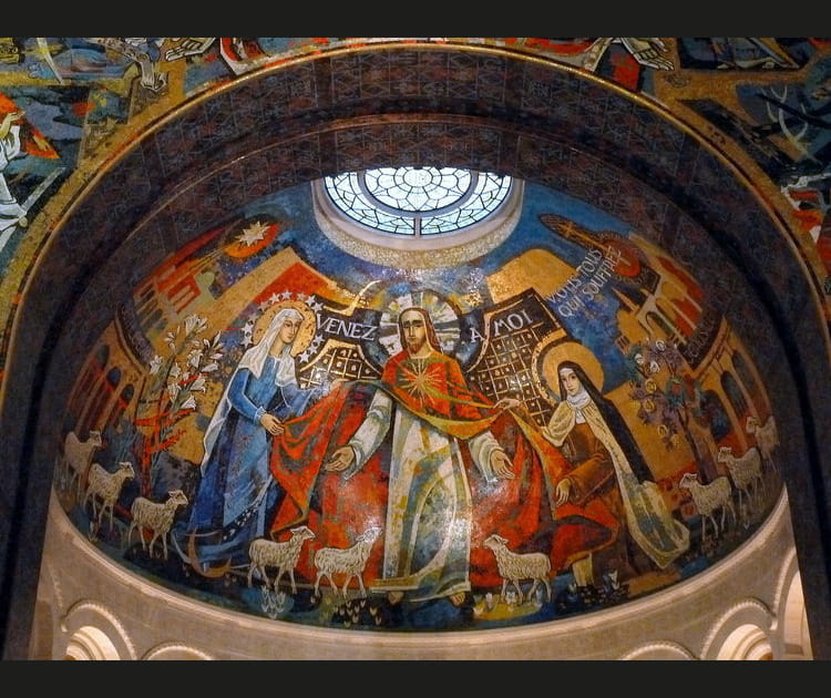 Sous la coupole de la Basilique de Lisieux