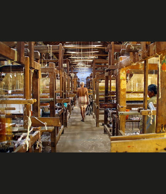 Dans un atelier de tissage