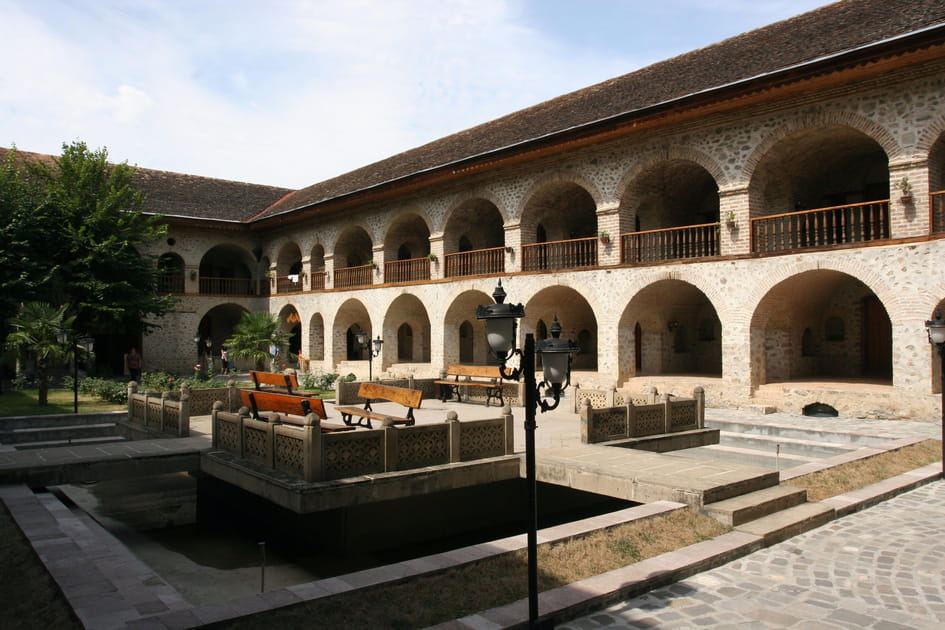 Centre historique de Sheki avec le palais du Khan en Azerba&iuml;djan