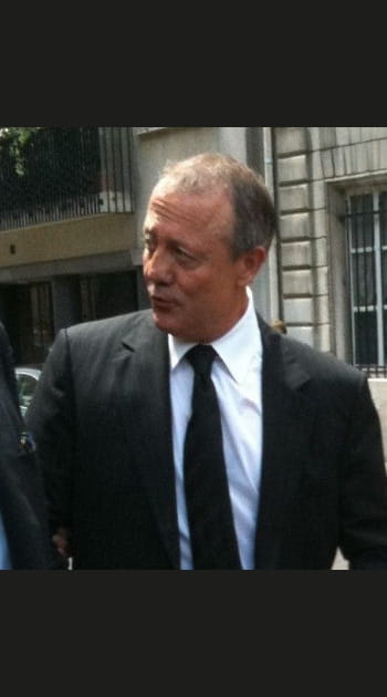 Bernard Lacombe renvoie les&nbsp;femmes &quot;&agrave; leurs casseroles&quot;