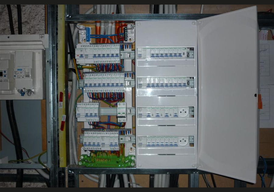 Les travaux &eacute;lectriques