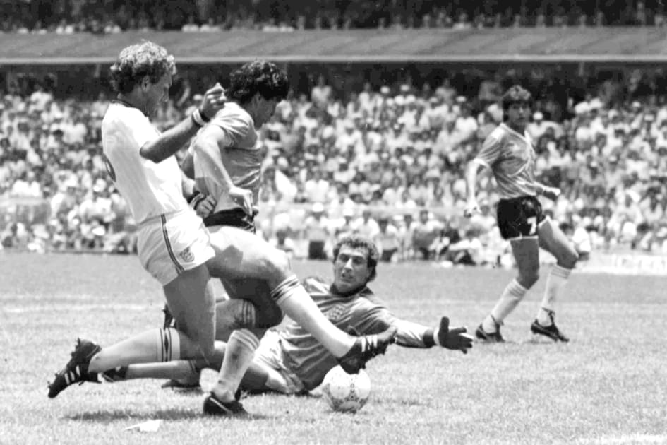 Diego Maradona, une vie d'exc&egrave;s entre ombre et lumi&egrave;re