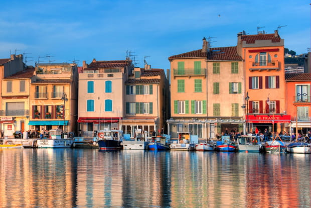Cassis, adorable petit port provençal coloré
