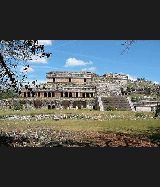 Gran palacio de Sayil