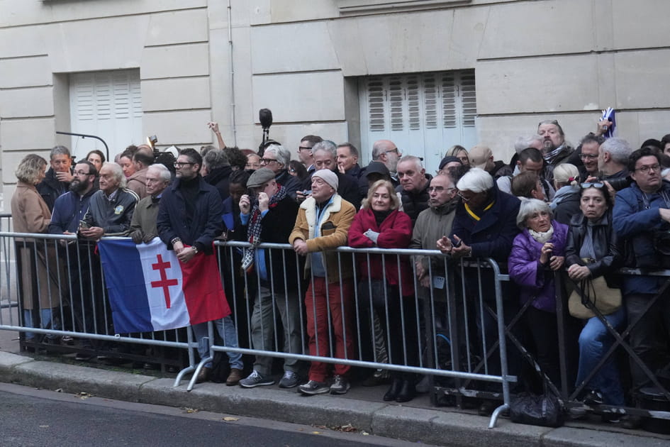 Des soutiens &agrave; Nicolas Sarkozy ont chant&eacute; la Marseillaise