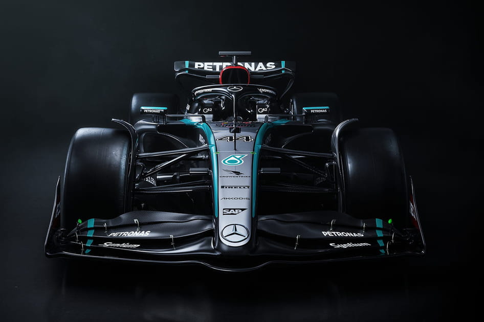 Mercedes W15