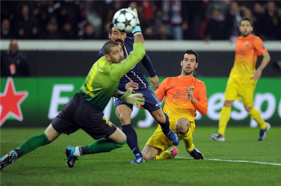 5e minute&nbsp;: Lavezzi tire sur le poteau