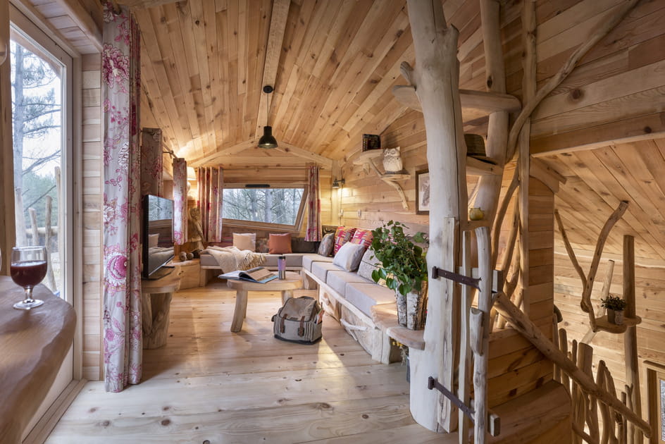 Une cabane dans les arbres pour les ponts de mai