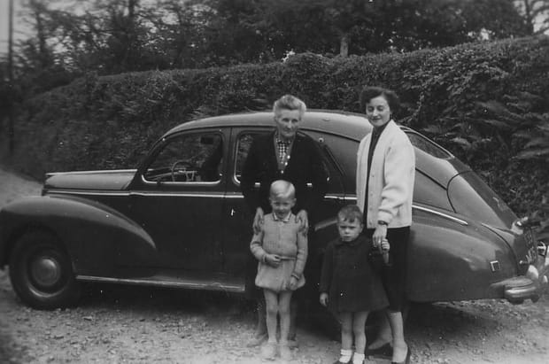 Une voiture élégante, sûre et robuste