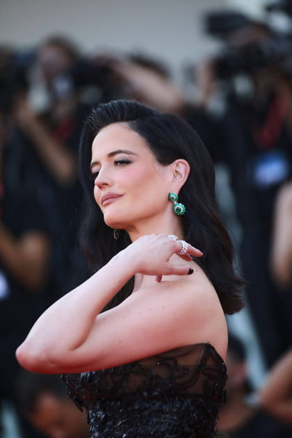 Eva Green envo&ucirc;tante &agrave; la Mostra de Venise