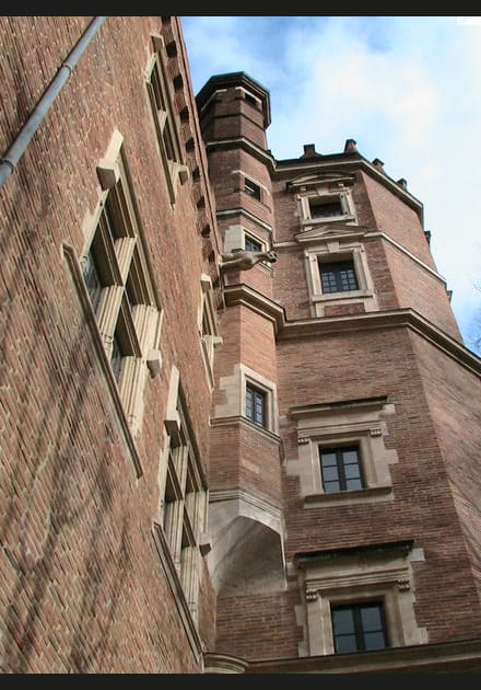 Toulouse, gauche et&nbsp;droite au&nbsp;coude-&agrave;-coude