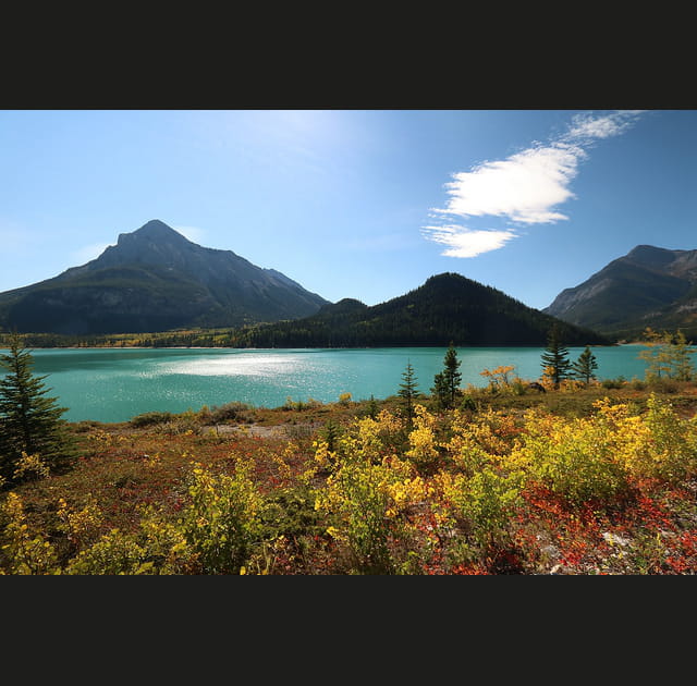Les lacs d'Alberta, sous un soleil radieux