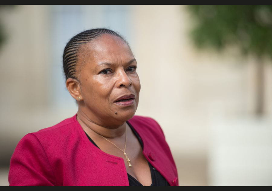 Christiane Taubira fait des grimaces en direct