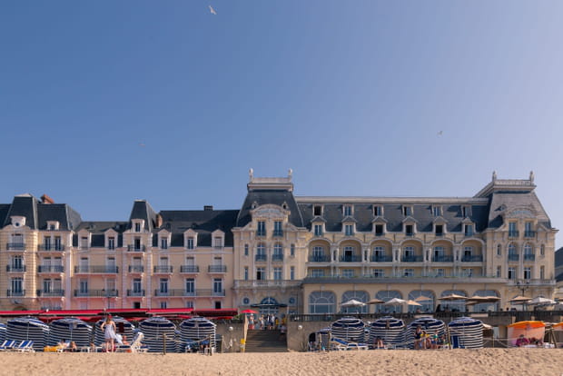 Le Grand Hôtel Cabourg, palace Belle Epoque iconique de la côte normande