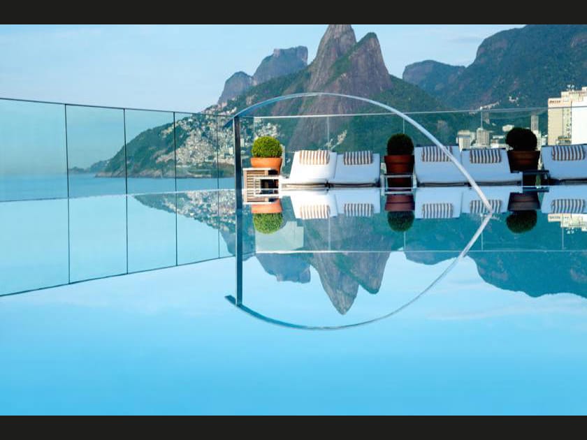 La piscine de l'h&ocirc;tel Fasano &agrave; Rio de Janeiro