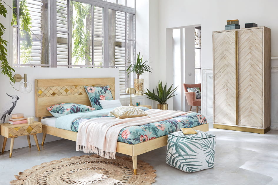 Une housse de couette fleurie