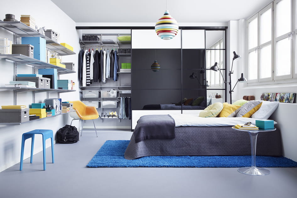 Des portes coulissantes en miroir