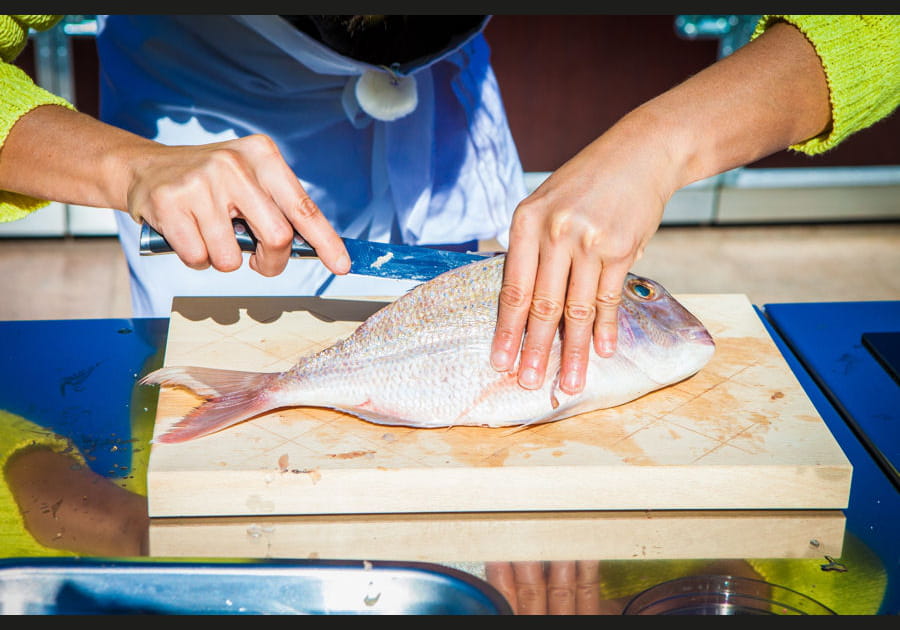 On vide les poissons !