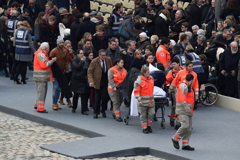 La Croix-rouge aux c&ocirc;t&eacute;s des bless&eacute;s du&nbsp;Vendredi&nbsp;13