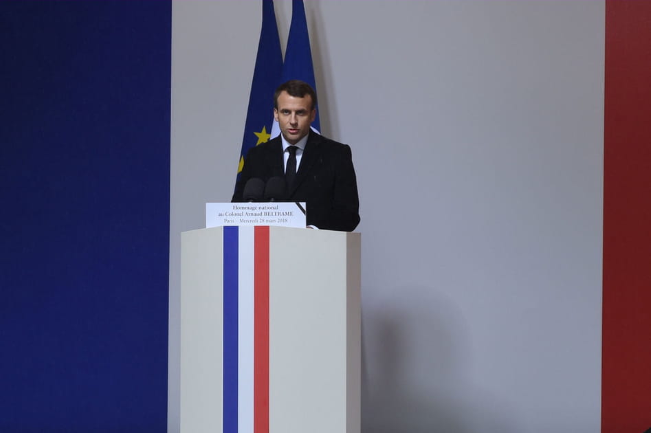L'&eacute;loge fun&egrave;bre d'Emmanuel Macron