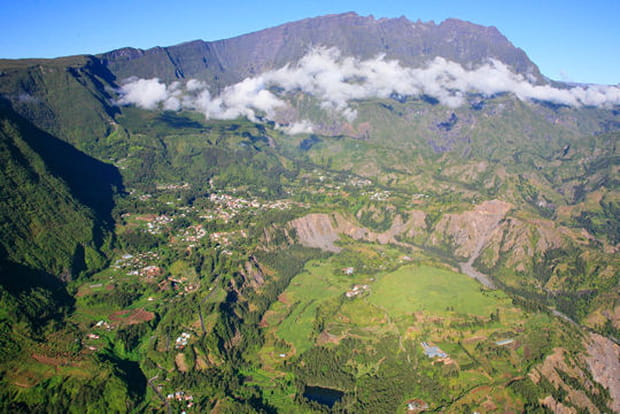 Vue aérienne du cirque de Salazie