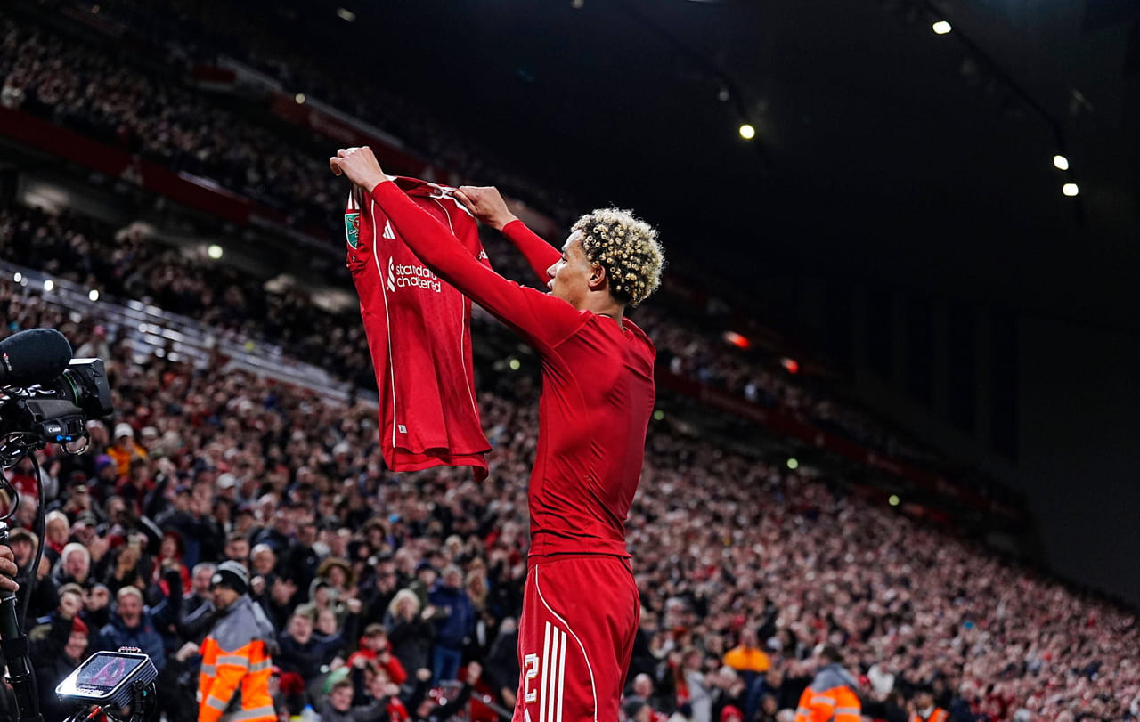 Ekitike s'adresse aux fans de Liverpool après un geste bizarre : ''J'étais tellement heureux...''
