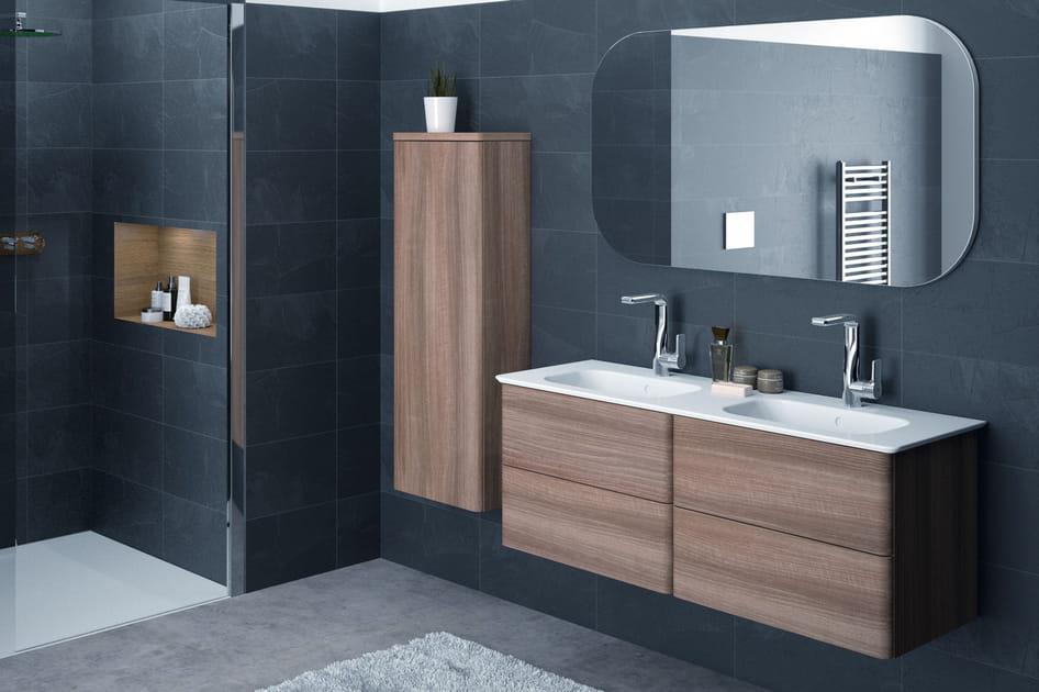 Un lavabo-plan double &eacute;l&eacute;gant