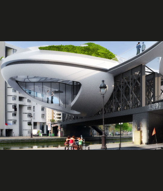 La Solar Drop &agrave; cheval sur la Petite Ceinture