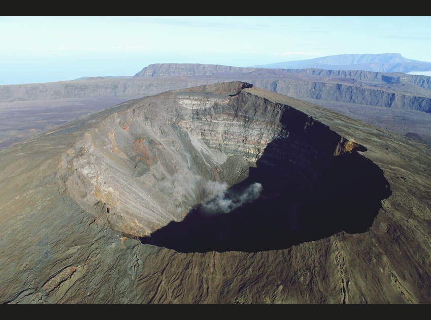 Vision lunaire sur le Piton de la Fournaise