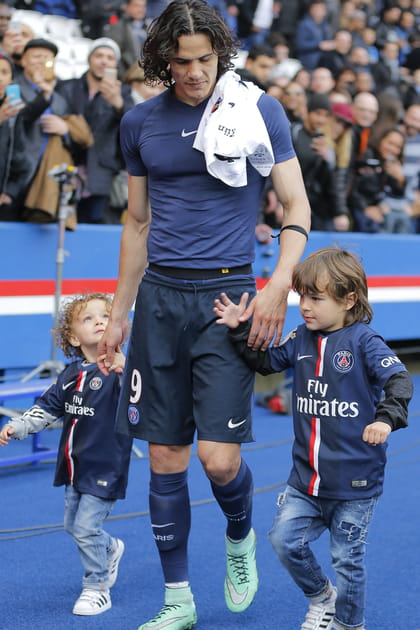 Cavani vit mal l'absence de ses enfants