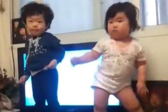 Fat chinese baby dancing