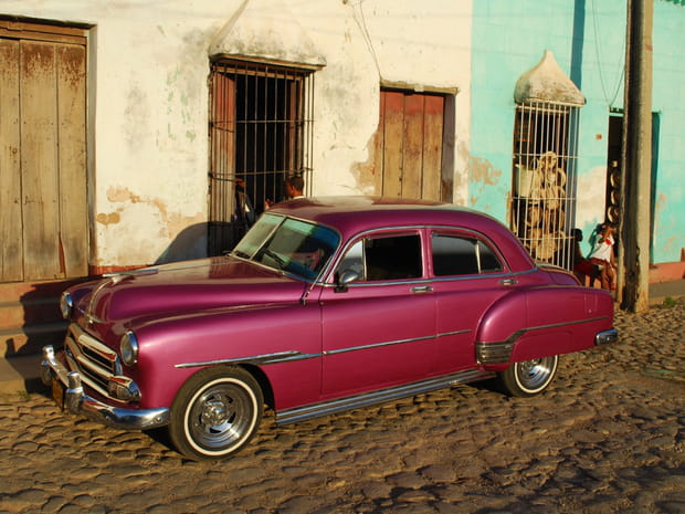 Vieille voiture américaine à Cienfuegos