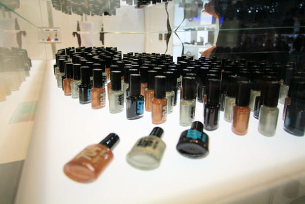 Maquillage (des ongles) automobile