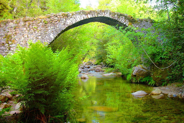 Dans le Verdon, sur la Route des cadrans solaires