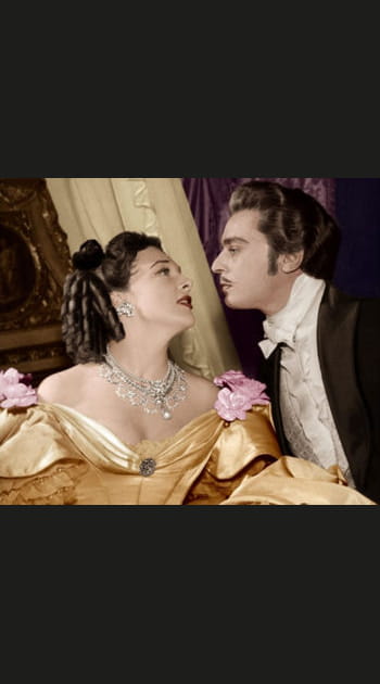 La dame aux cam&eacute;lias, courtisane d&eacute;sesp&eacute;r&eacute;e